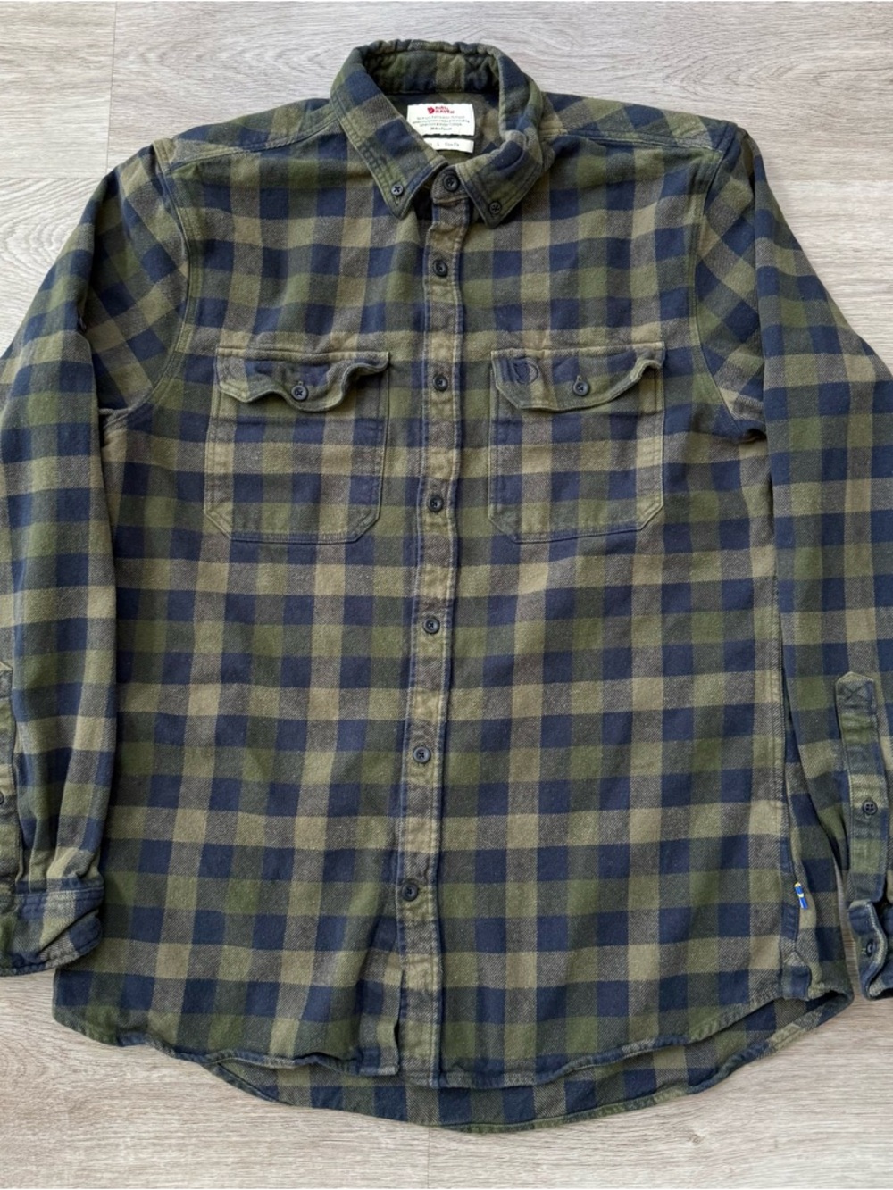 Fjallraven Skog Shirt Mens L Slim Fit Flannel Multicolor Plaid Button Up Outdoor